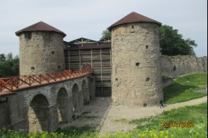 Вход в крепость по мосту